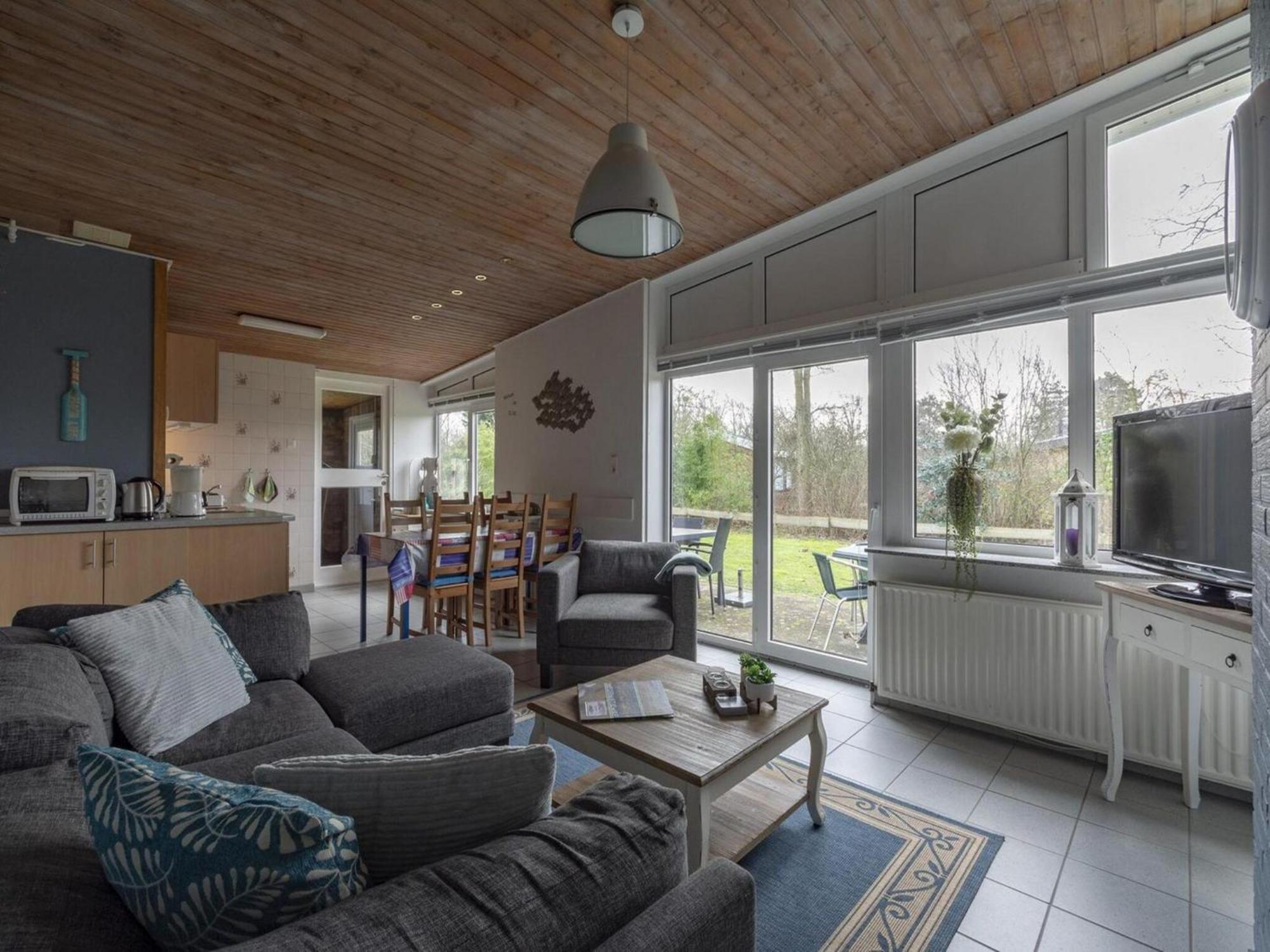 Stylish Beachside Bungalow With Patio Sint Maartensvlotbrug Dış mekan fotoğraf