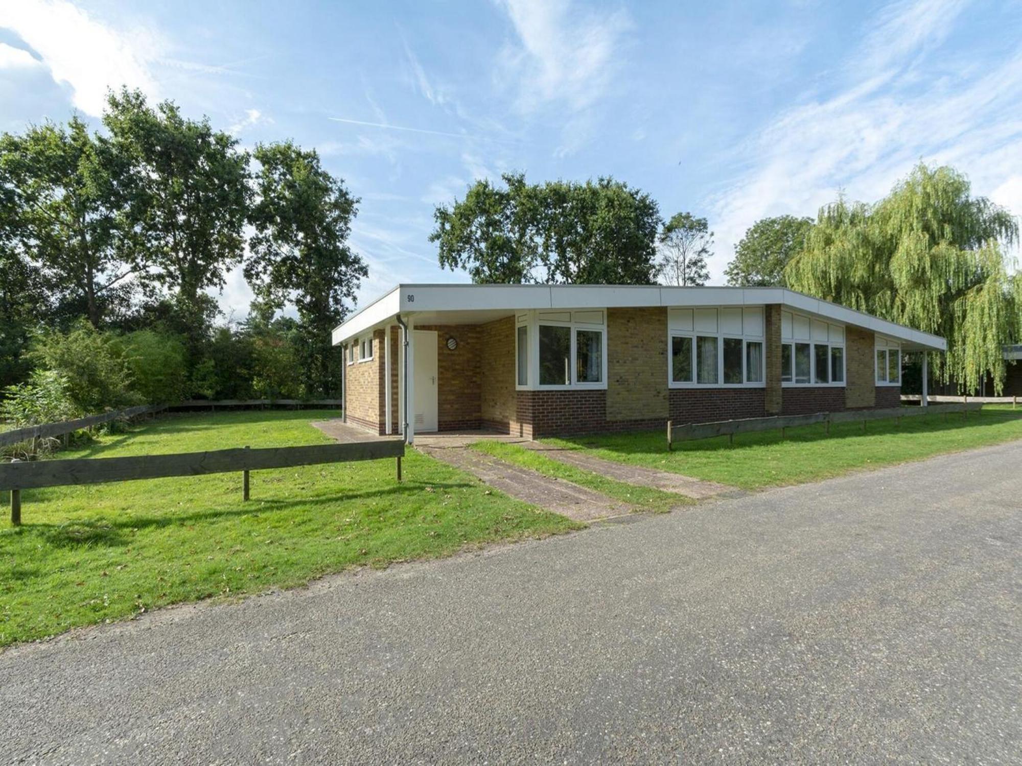 Stylish Beachside Bungalow With Patio Sint Maartensvlotbrug Dış mekan fotoğraf