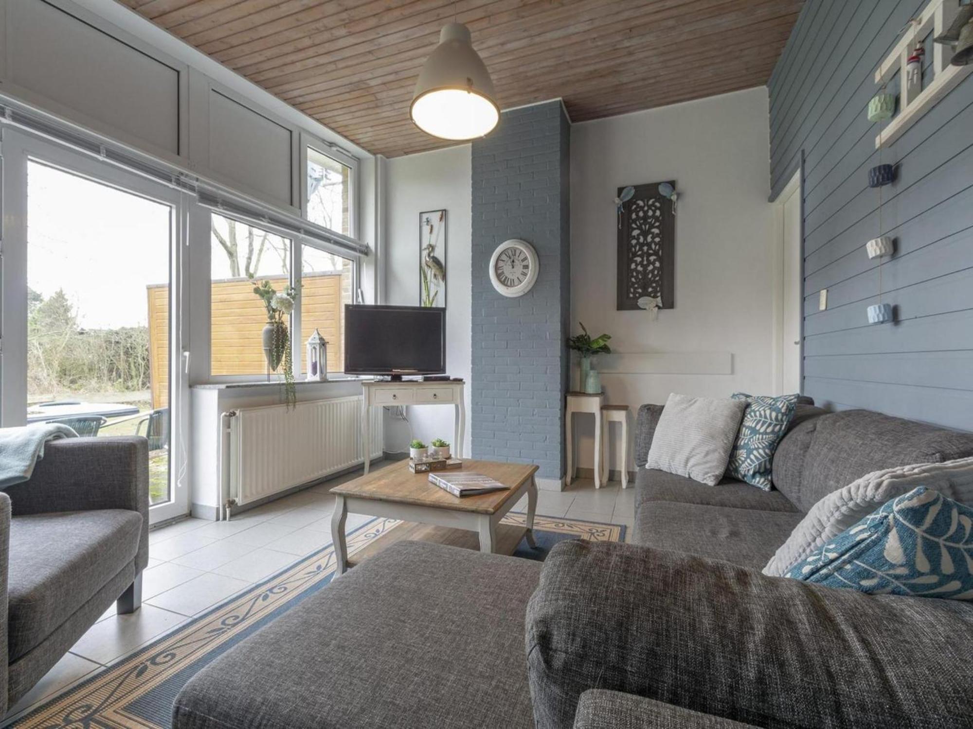 Stylish Beachside Bungalow With Patio Sint Maartensvlotbrug Dış mekan fotoğraf